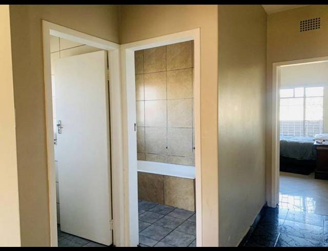 2 BEDROOM APARTMENT FOR SALE IN WYCHWOOD